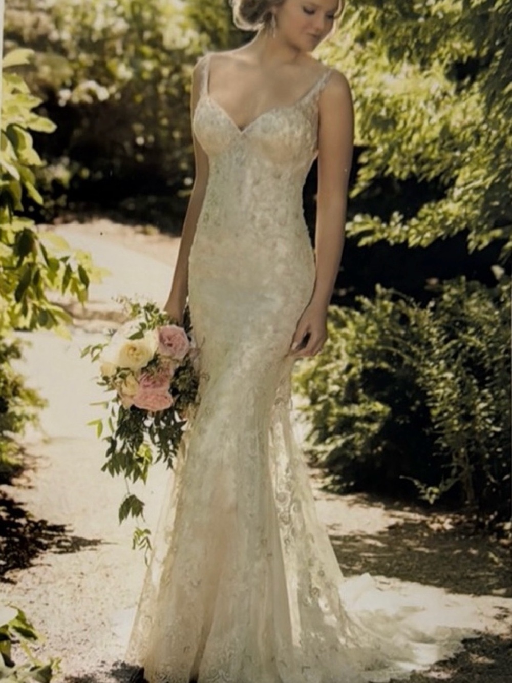 Essense of Australia - Beaded Lace Wedding Dress Size 10 - Excellent Condition